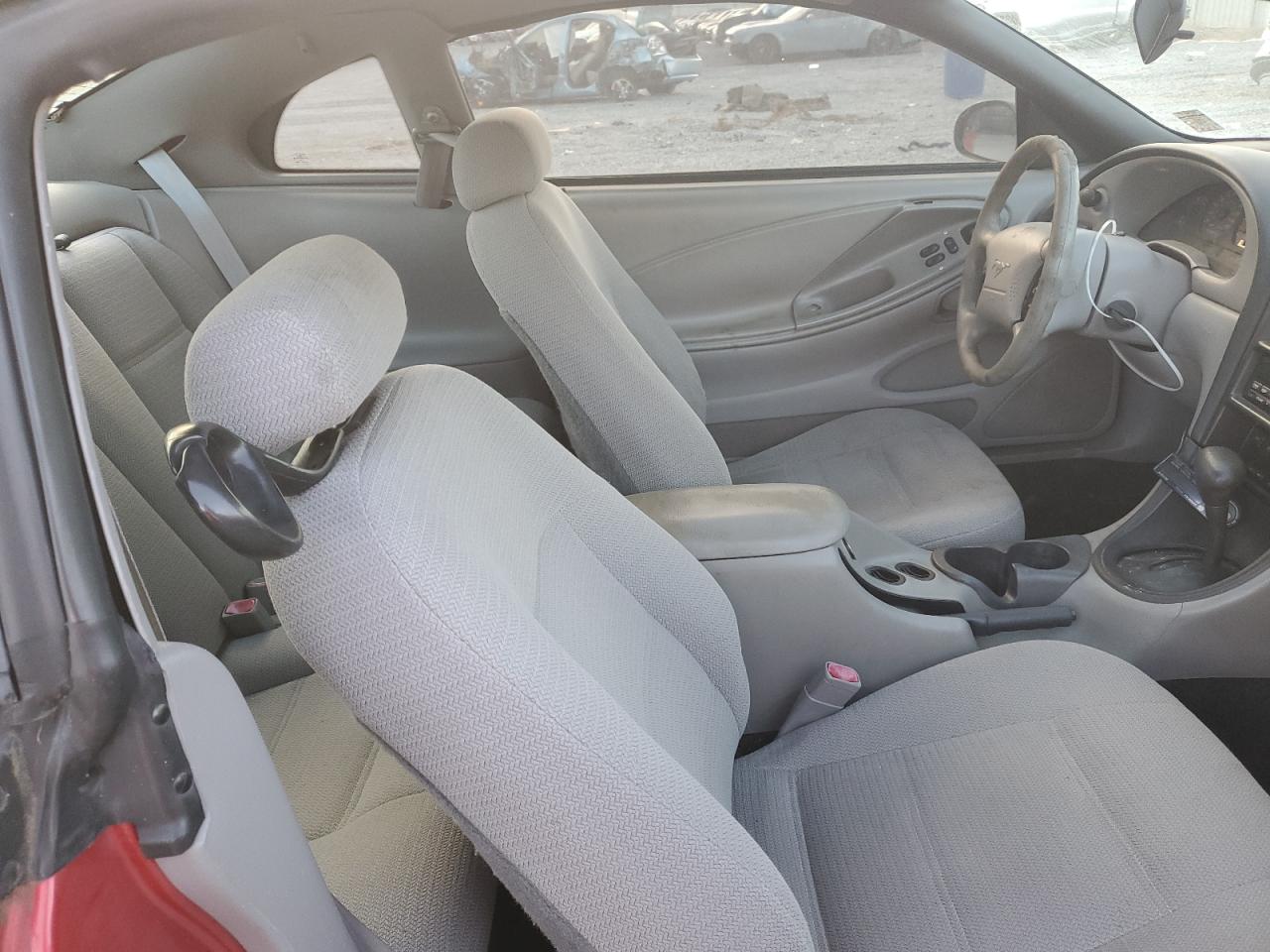 2000 Ford Mustang VIN: 1FAFP4046YF274687 Lot: 91907985