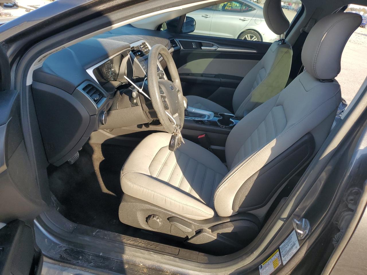 2015 Ford Fusion S VIN: 3FA6P0G73FR191176 Lot: 91575085