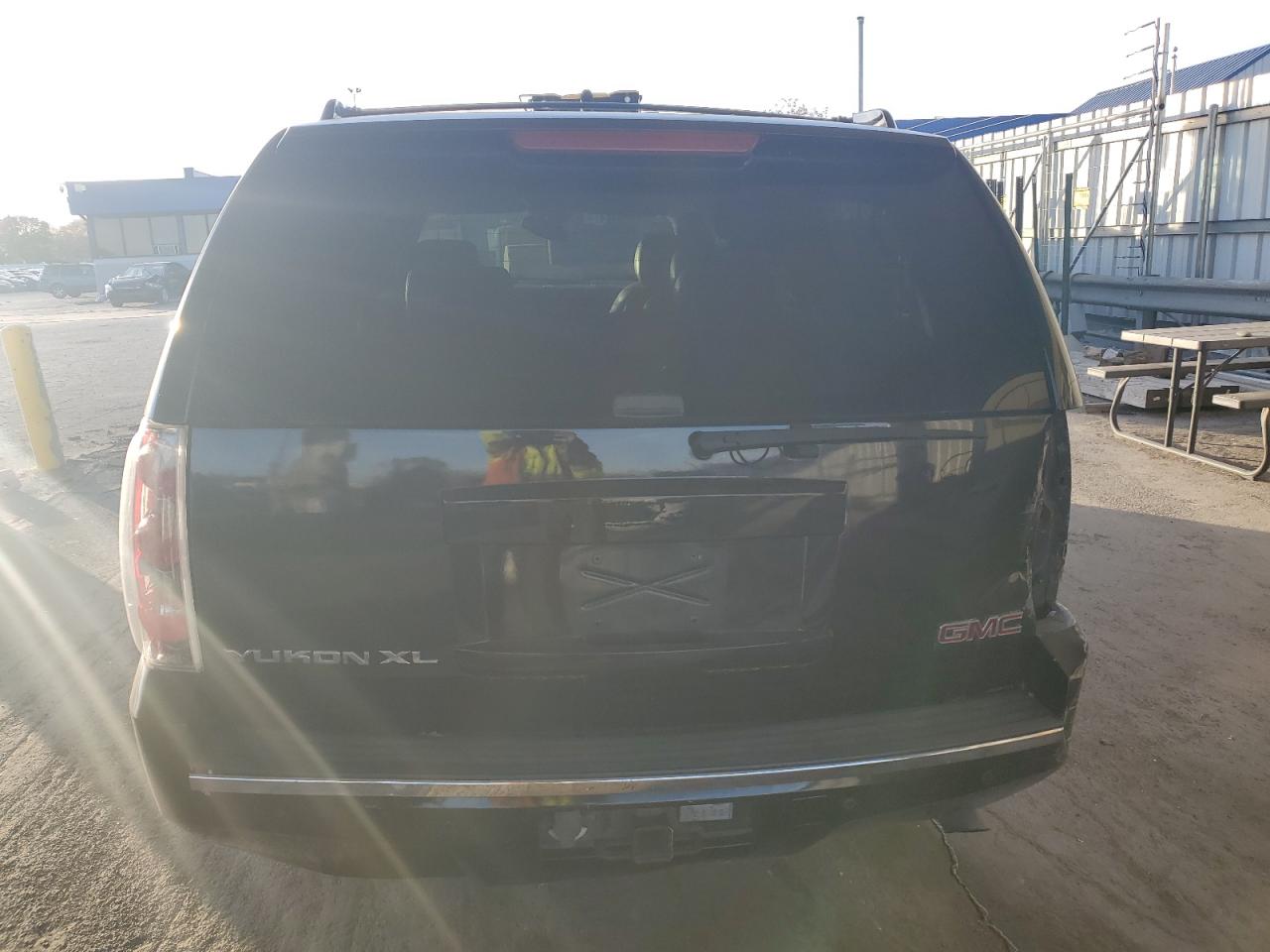 2007 GMC Yukon Xl Denali VIN: 1GKFK668X7J303509 Lot: 91072465