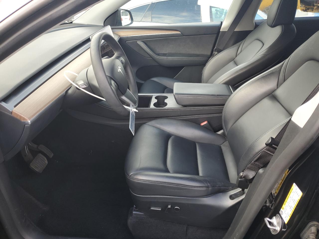 2024 Tesla Model Y VIN: 7SAYGDEE0RF002455 Lot: 93661315