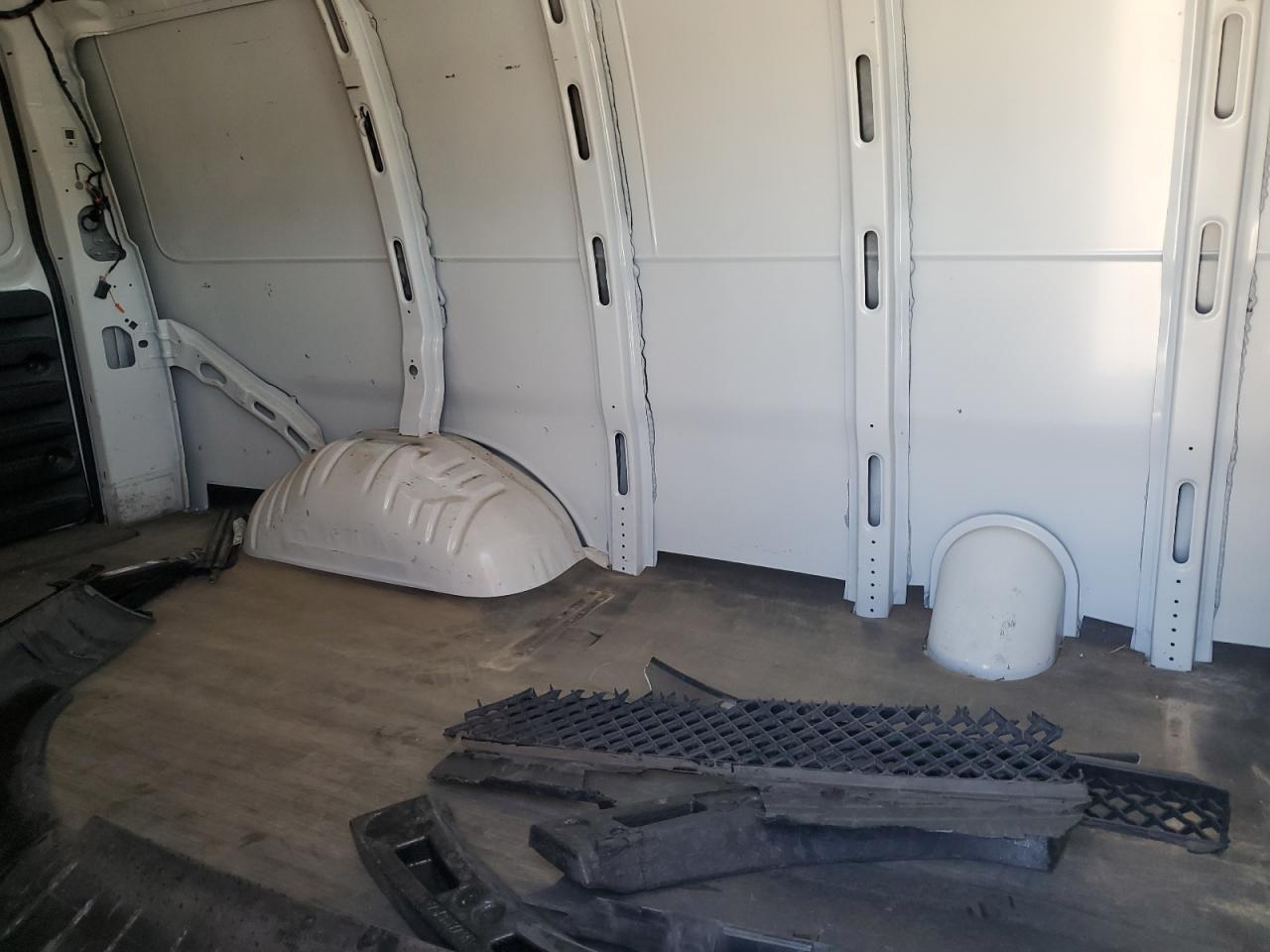 2020 Chevrolet Express G2500 VIN: 1GCWGAFP6L1155618 Lot: 90982435