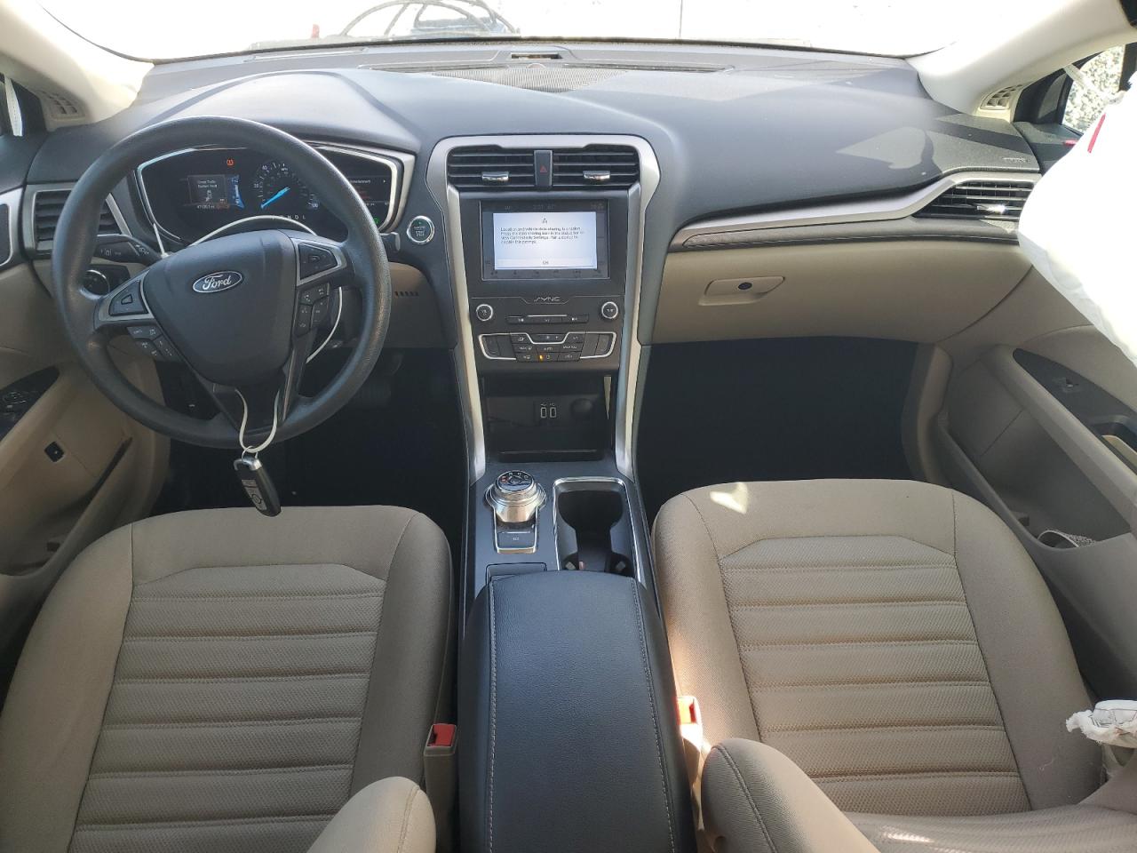 2019 Ford Fusion Se VIN: 3FA6P0LU4KR157396 Lot: 90071565