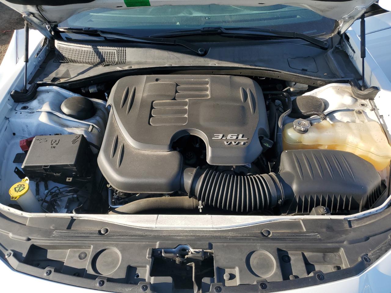 2017 Chrysler 300 S VIN: 2C3CCABG5HH593841 Lot: 92123335