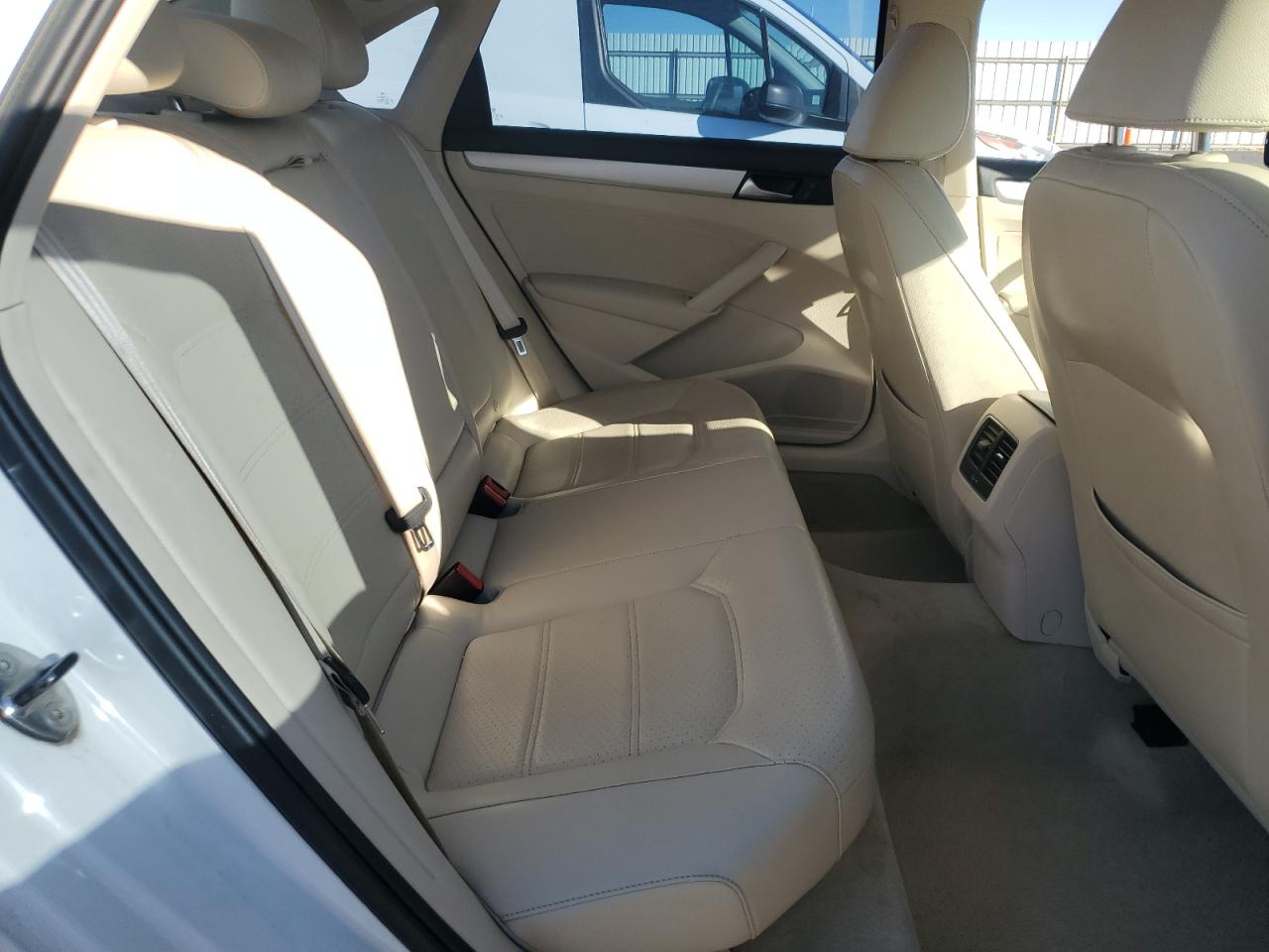 2013 Volkswagen Passat Se VIN: 1VWBP7A35DC151553 Lot: 93293675