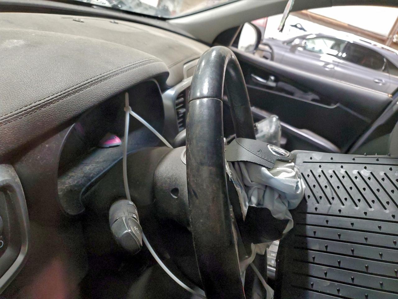 2019 Kia Sorento L VIN: 5XYPGDA30KG502207 Lot: 94445845