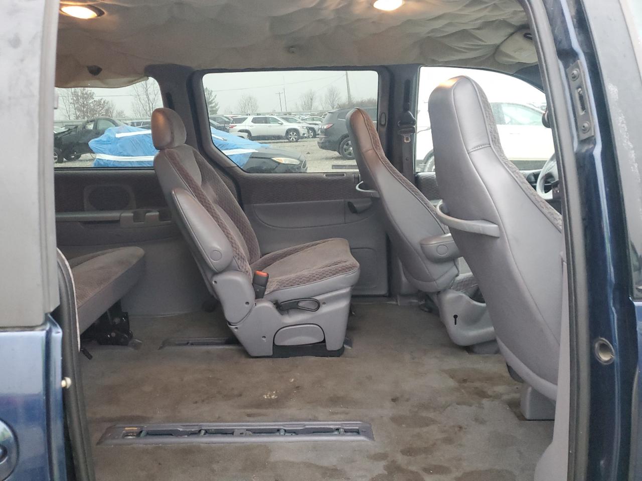 2000 Dodge Grand Caravan Se VIN: 1B4GP44G6YB725138 Lot: 93271175