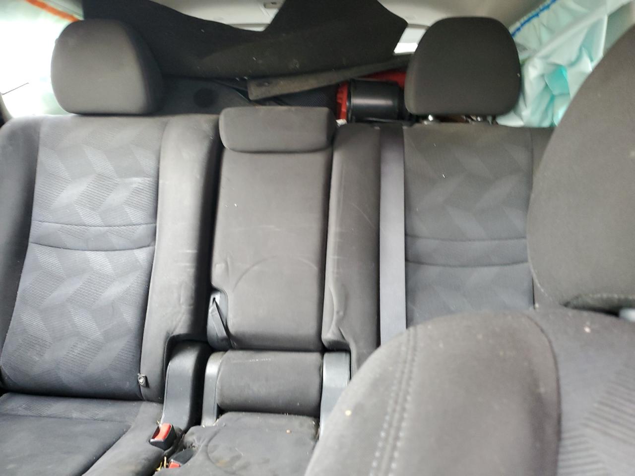 2015 Nissan Rogue S VIN: KNMAT2MV1FP577519 Lot: 92708735