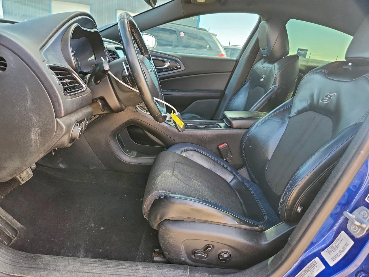 2015 Chrysler 200 S VIN: 1C3CCCDG5FN512172 Lot: 93343185