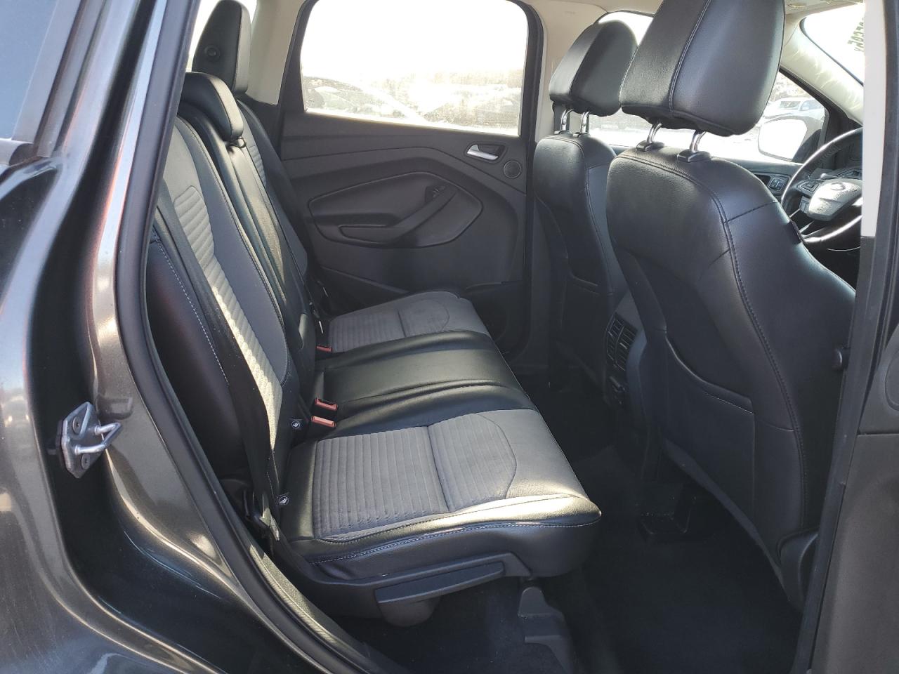 2017 Ford Escape Titanium VIN: 1FMCU0JD4HUB37901 Lot: 92225685