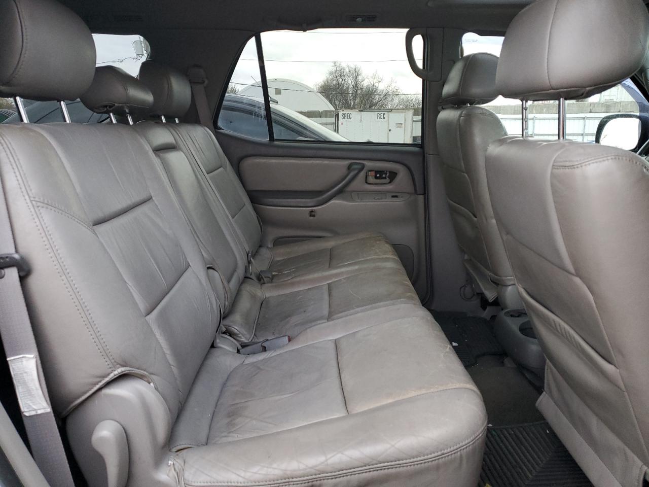 2001 Toyota Sequoia Sr5 VIN: 5TDBT44A51S033200 Lot: 92439515