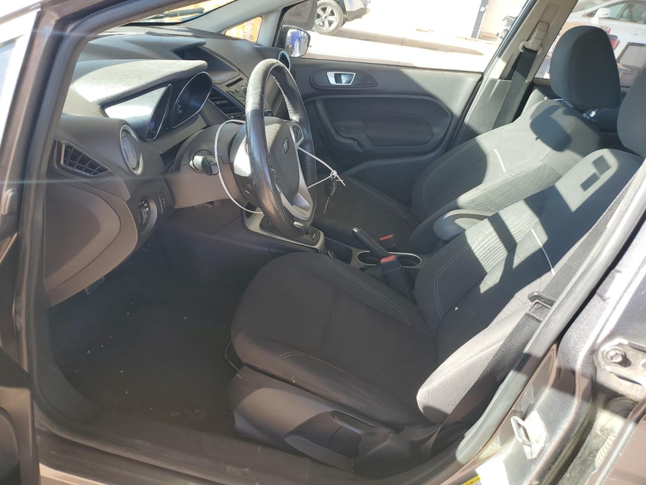 2014 Ford Fiesta Se VIN: 3FADP4BJ8EM243771 Lot: 92124425