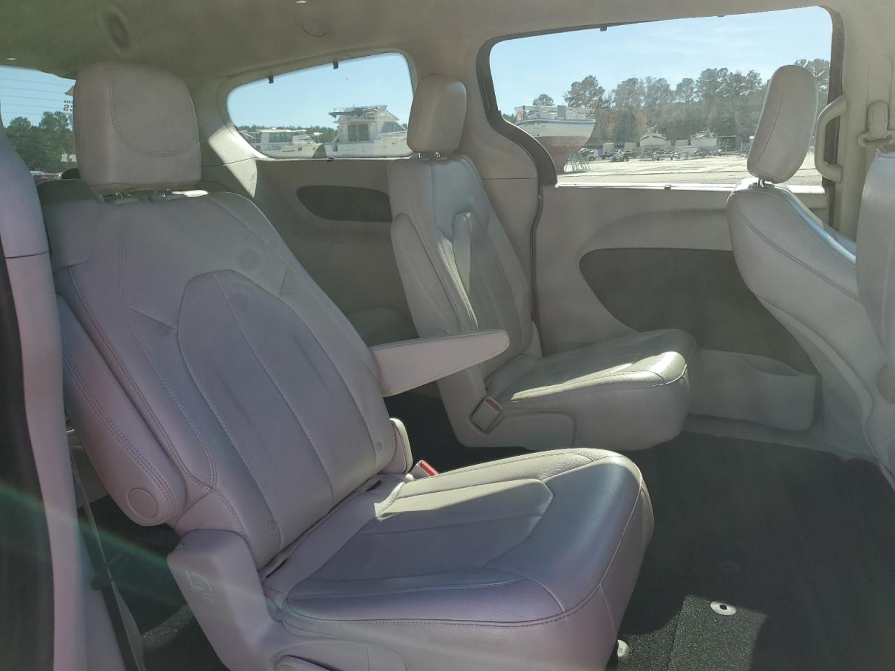 2018 Chrysler Pacifica Touring L VIN: 2C4RC1BG6JR127194 Lot: 90801475