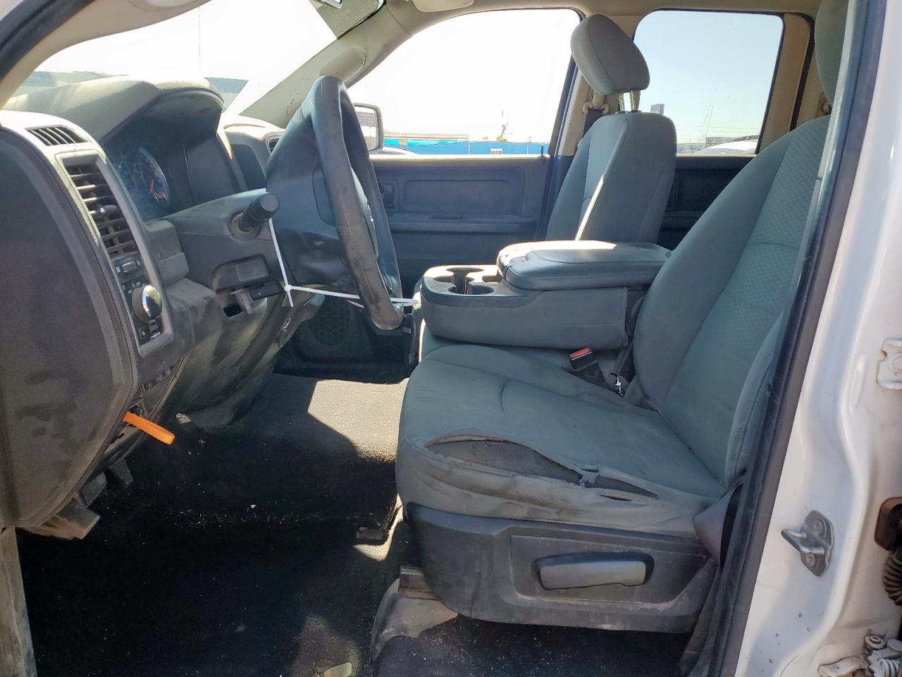 2019 Ram 1500 Classic Tradesman VIN: 1C6RR6FT8KS745689 Lot: 92060655