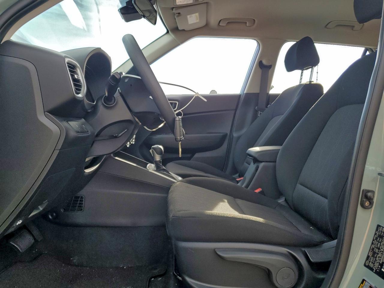 2025 Hyundai Venue Se VIN: KMHRB8A34SU408792 Lot: 94380425