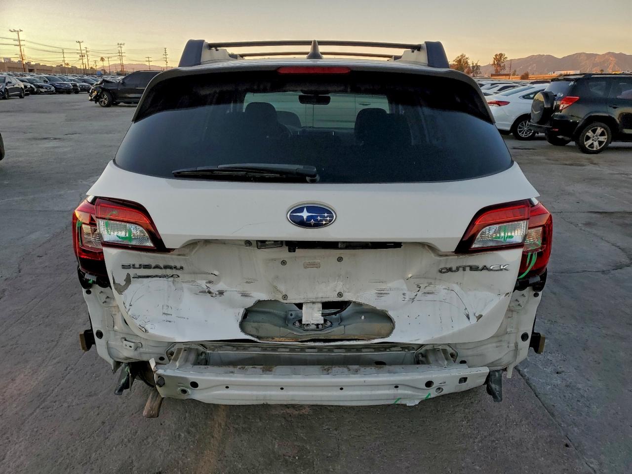 2018 Subaru Outback 2.5I Premium VIN: 4S4BSACC4J3387808 Lot: 94379655