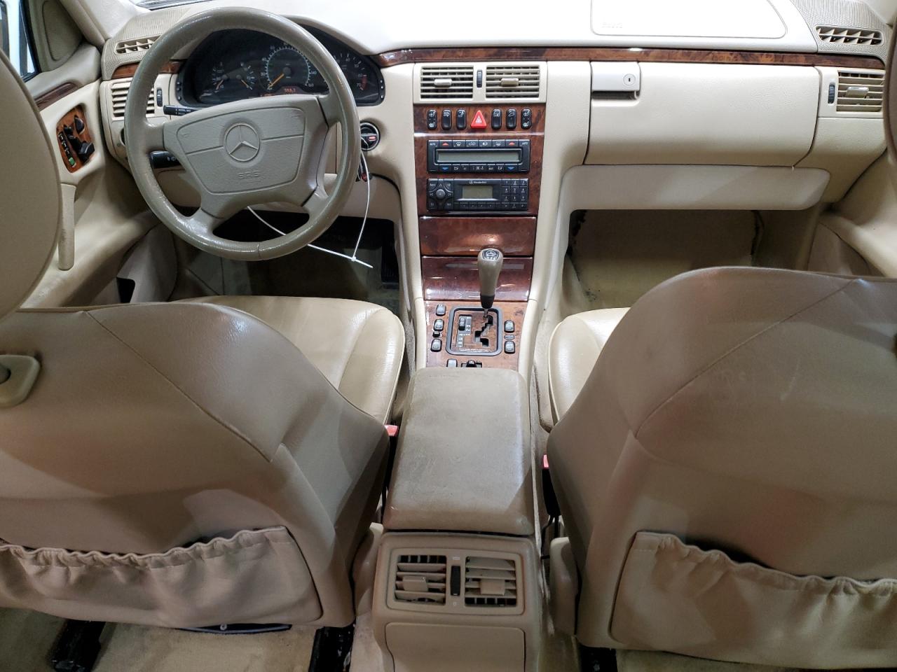 1999 Mercedes-Benz E 320 4Matic VIN: WDBJF82H0XX016929 Lot: 86857285