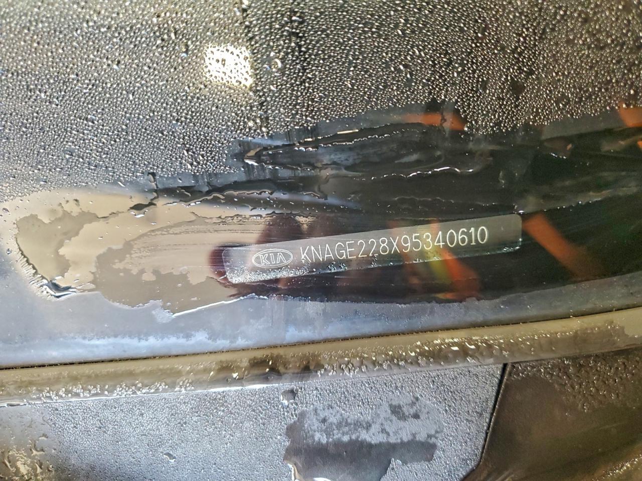 2009 Kia Optima Lx VIN: KNAGE228X95340610 Lot: 93834825