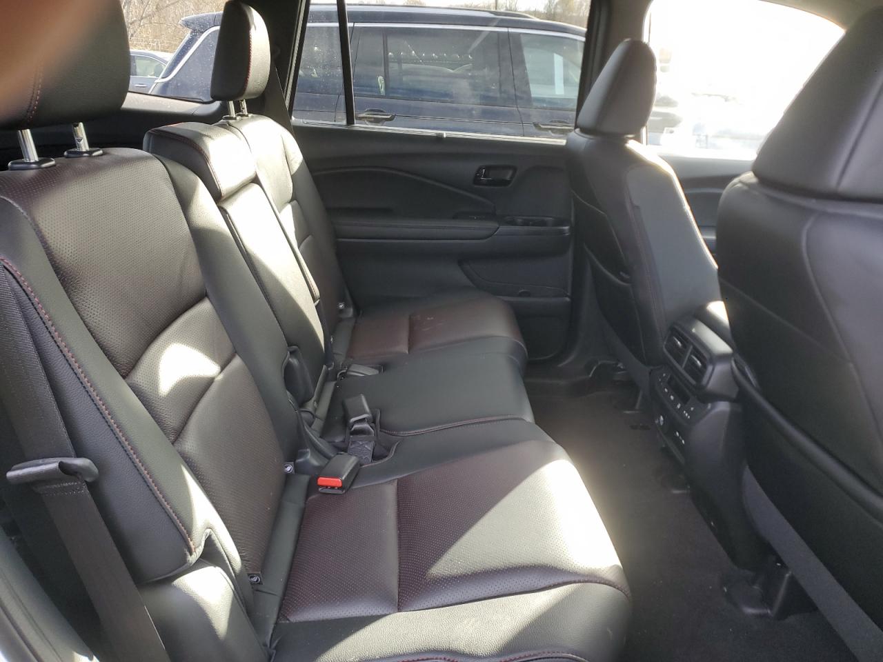 2024 Honda Passport Black Edition VIN: 5FNYF8H81RB013770 Lot: 93642625