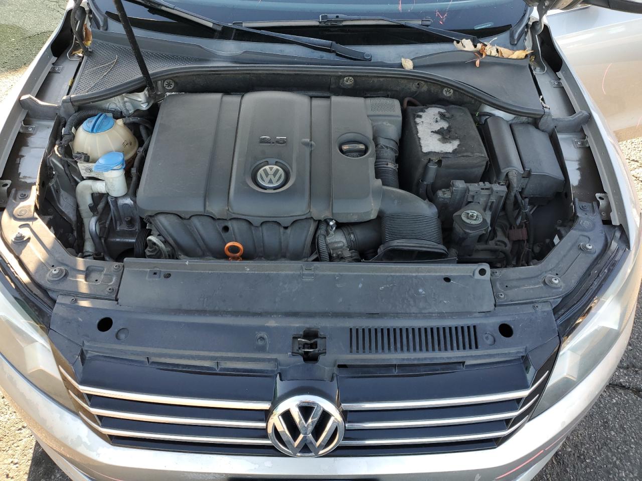 2013 Volkswagen Passat Se VIN: 1VWBP7A39DC110195 Lot: 93044465