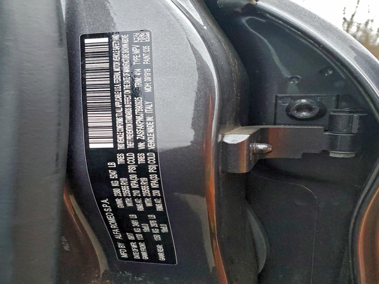 2018 Alfa Romeo Stelvio Sport VIN: ZASFAKPN6J7B90925 Lot: 93859355