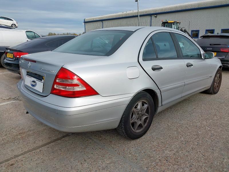 2004 MERCEDES-BENZ C CLASS C180K CLASSIC SE 4DR AUTO