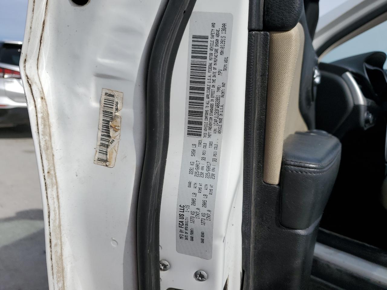 2015 Jeep Cherokee Latitude VIN: 1C4PJLCB3FW662851 Lot: 92874245