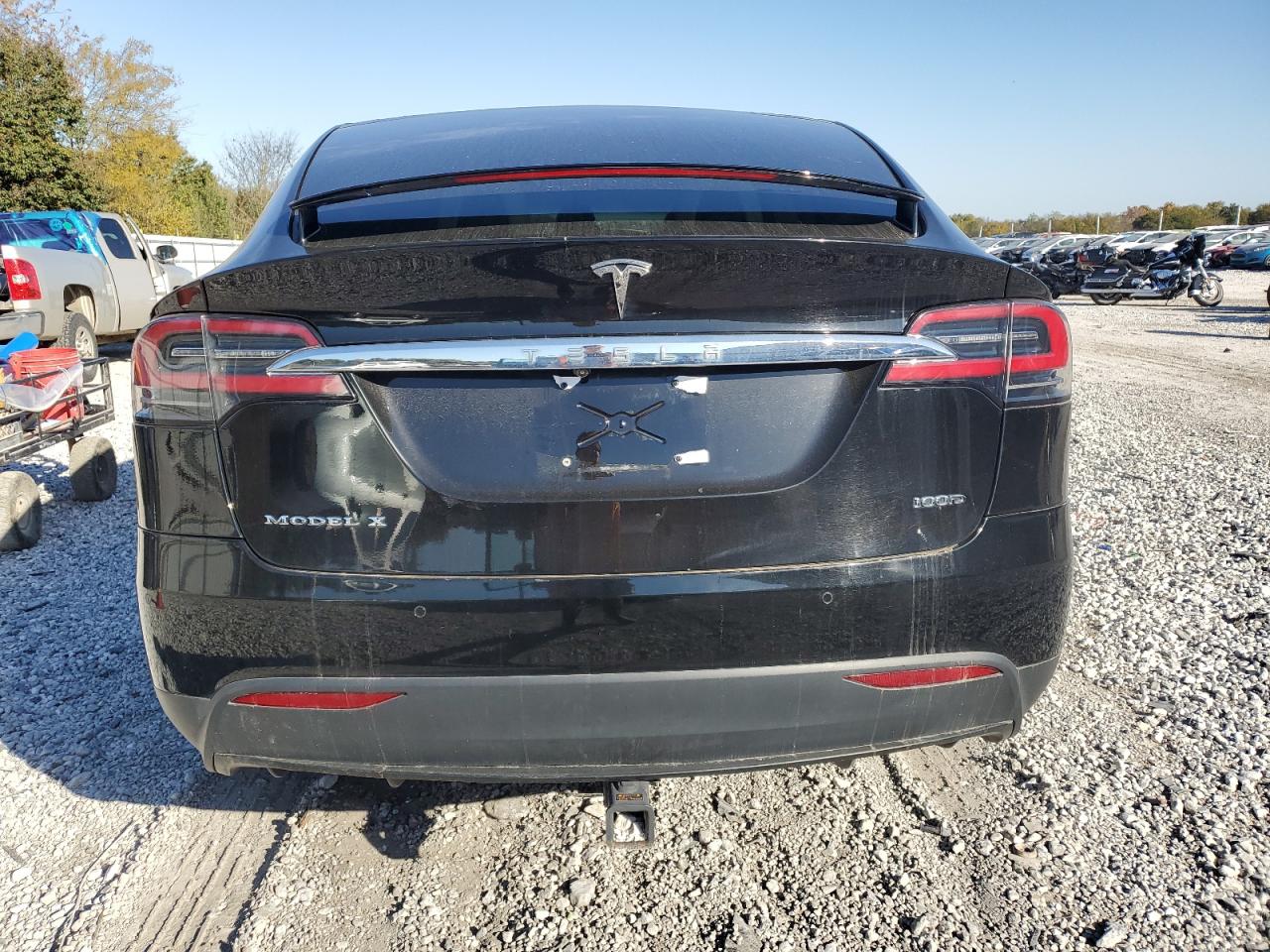 2018 Tesla Model X VIN: 5YJXCAE27JF124615 Lot: 90008425