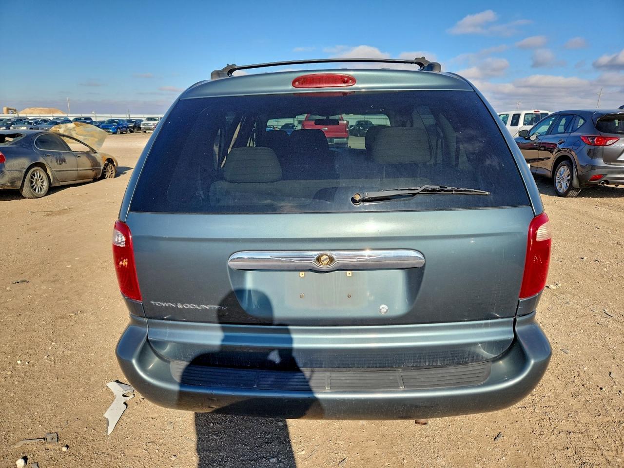 2006 Chrysler Town & Country VIN: 1A4GP45RX6B519587 Lot: 93696125