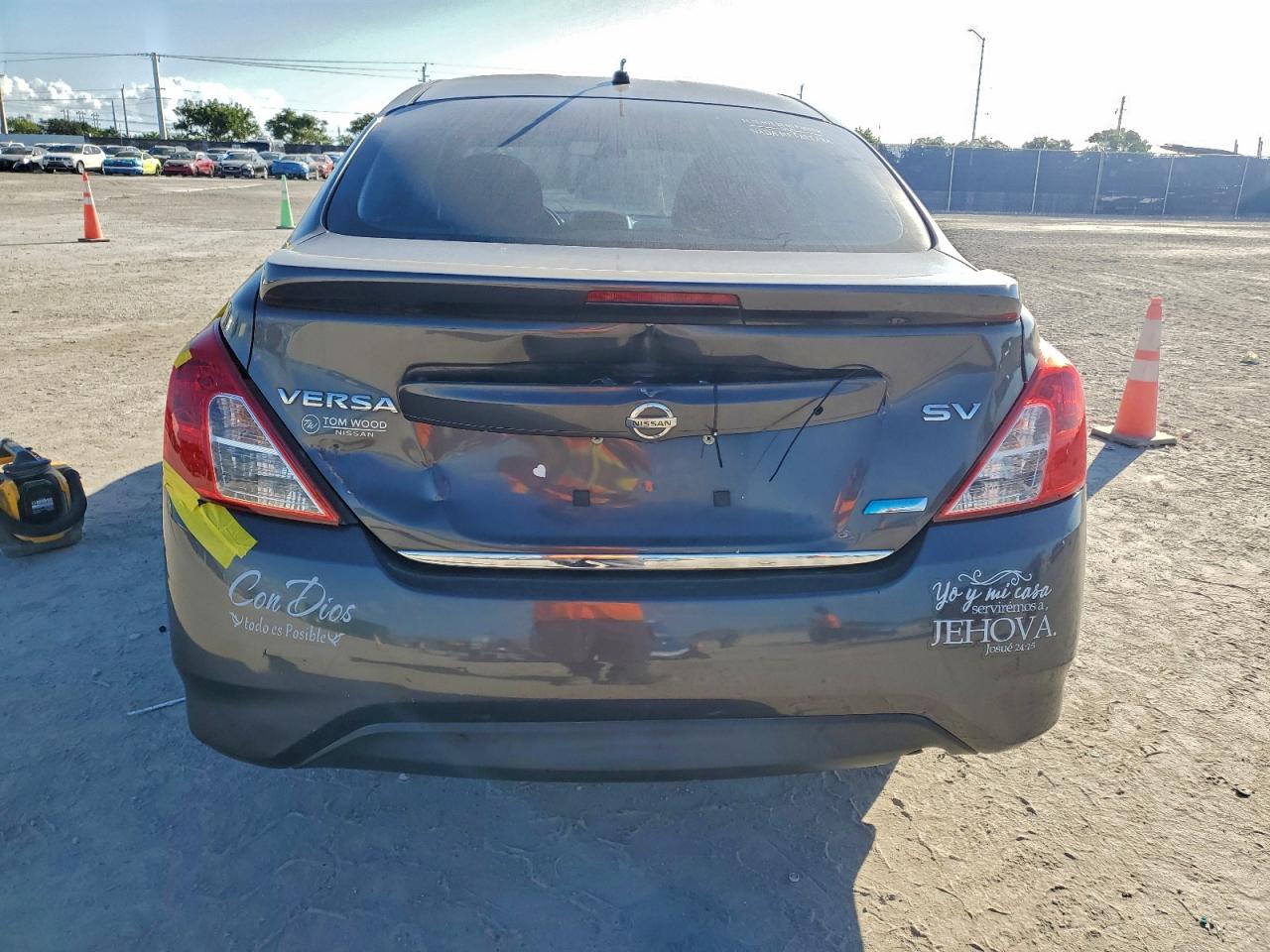 2015 Nissan Versa S VIN: 3N1CN7AP2FL833901 Lot: 93899575