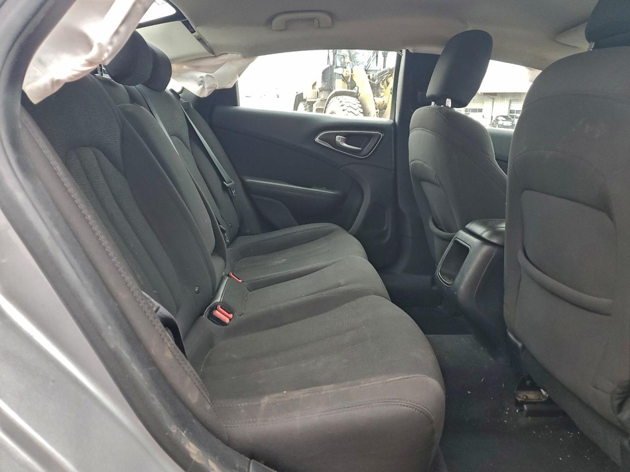 2015 Chrysler 200 Limited VIN: 1C3CCCAB3FN755634 Lot: 93247445