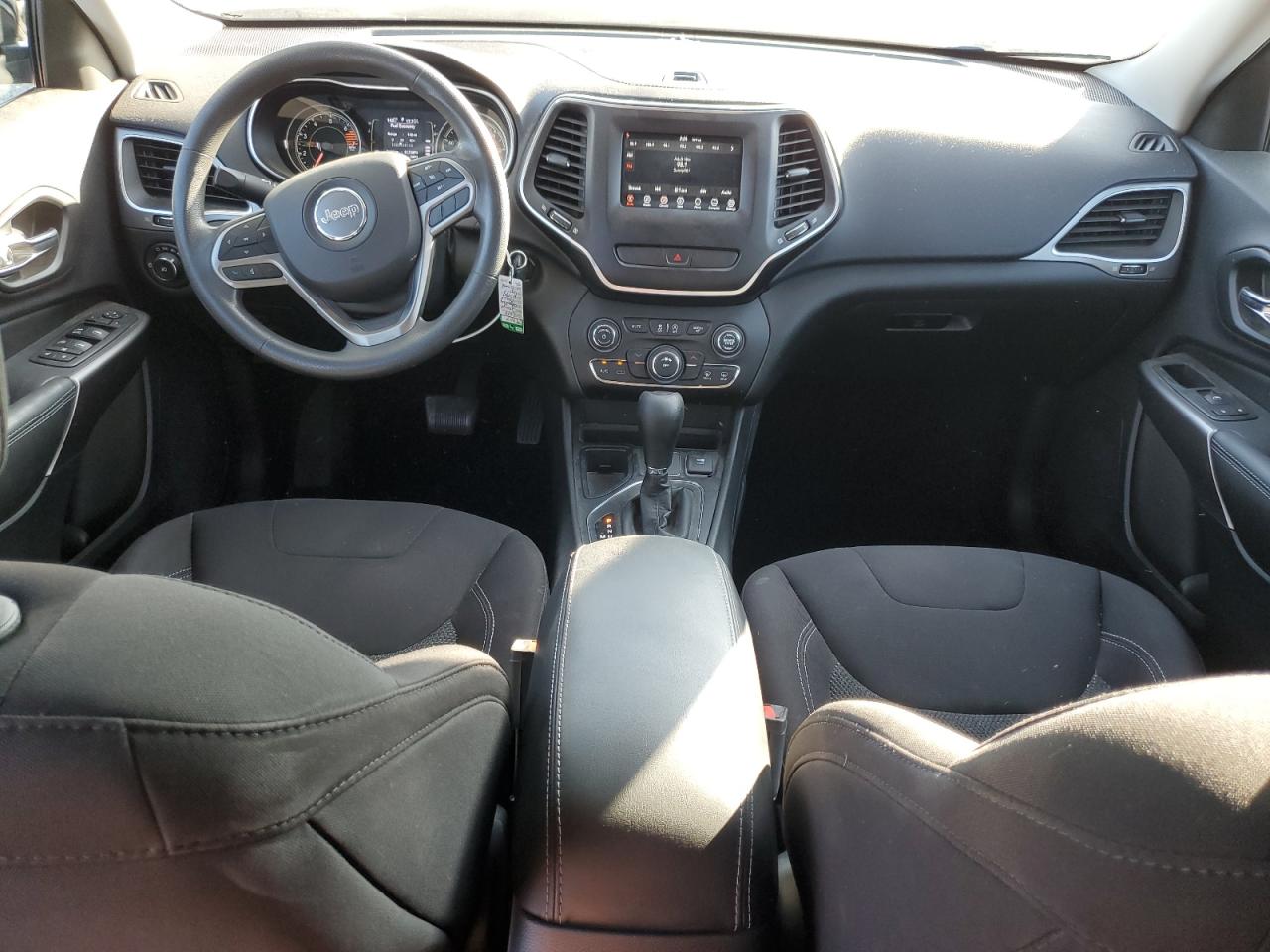 2019 Jeep Cherokee Latitude VIN: 1C4PJLCB4KD187412 Lot: 91692515