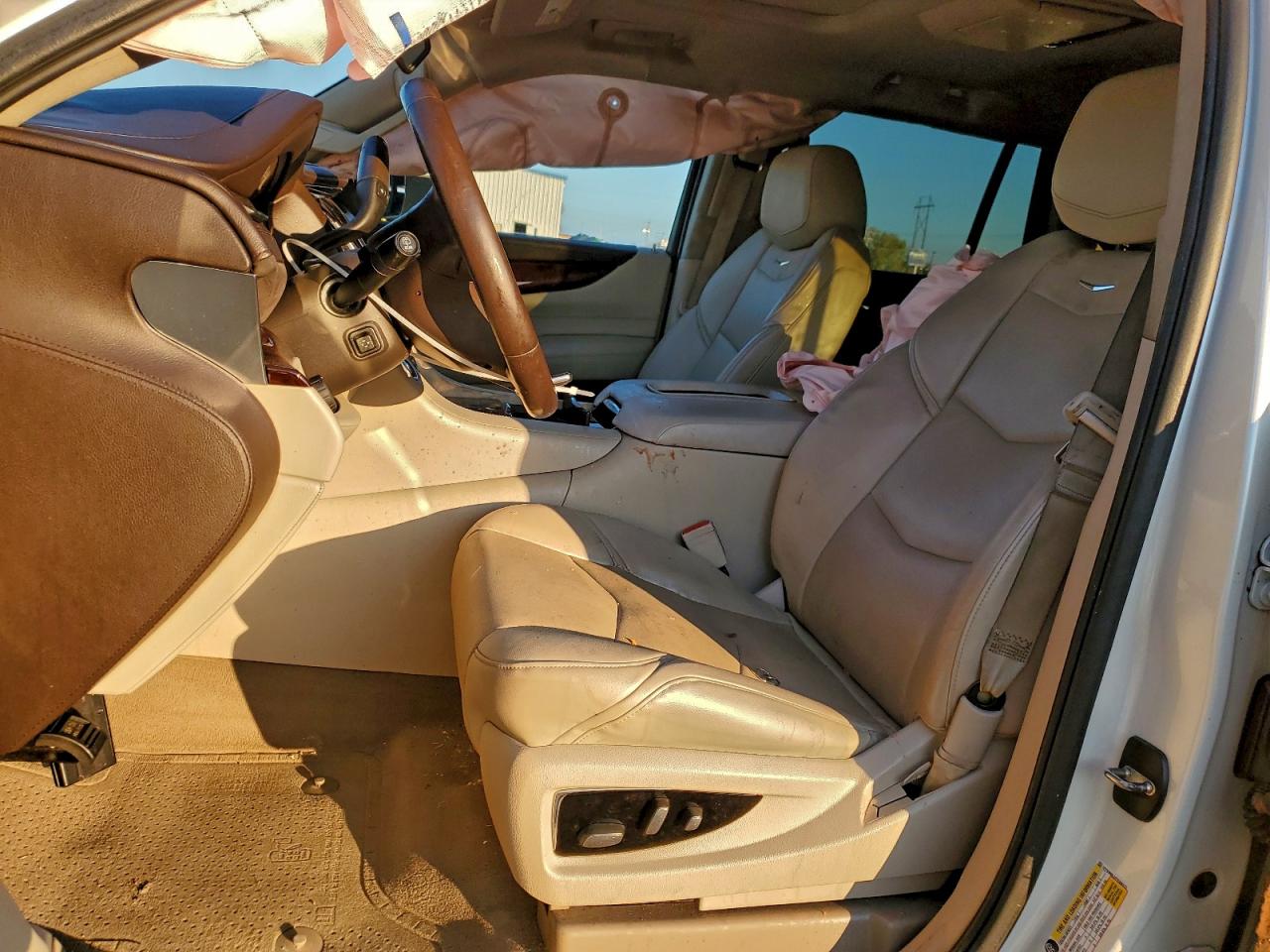 2015 Cadillac Escalade Luxury VIN: 1GYS3MKJ2FR566575 Lot: 94117555