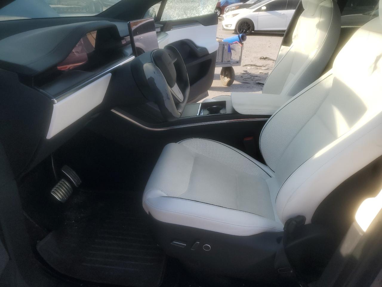 2022 Tesla Model X VIN: 7SAXCBE62NF359201 Lot: 85314755