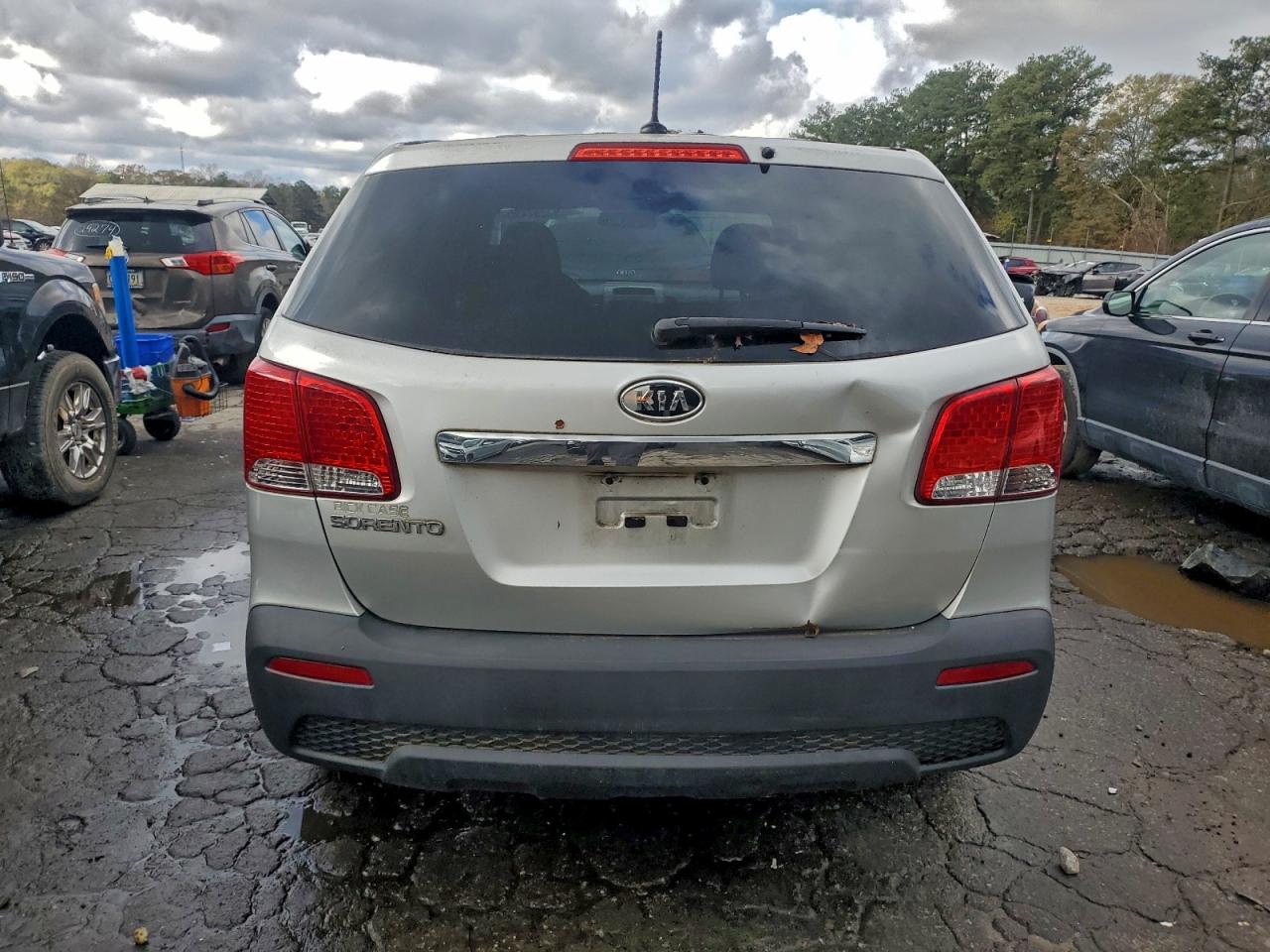 2013 Kia Sorento Lx VIN: 5XYKT3A19DG405816 Lot: 93252495