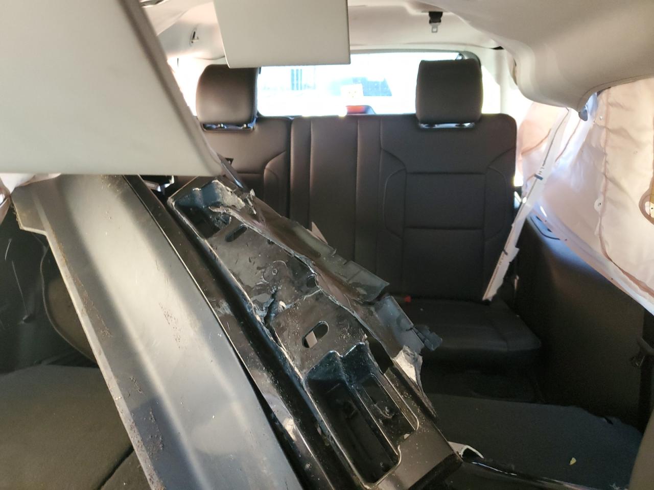 2016 Chevrolet Suburban C1500 Lt VIN: 1GNSCHKC1GR392666 Lot: 92248575