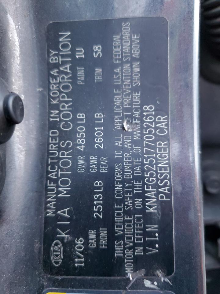 2007 Kia Rondo Base VIN: KNAFG525177052618 Lot: 93727455