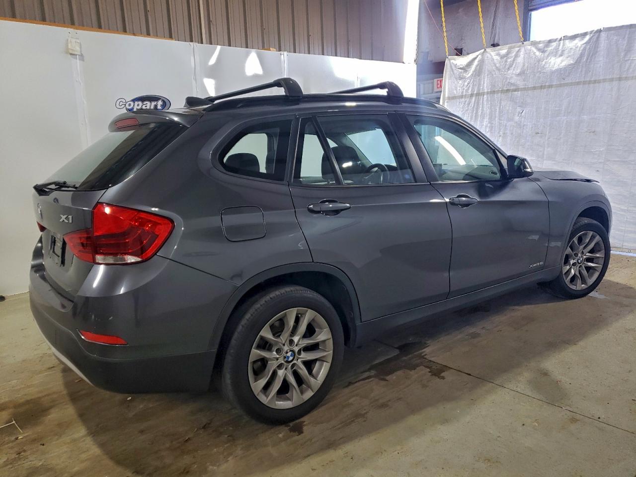 2015 BMW X1 xDrive28I VIN: WBAVL1C54FVY24618 Lot: 93901895