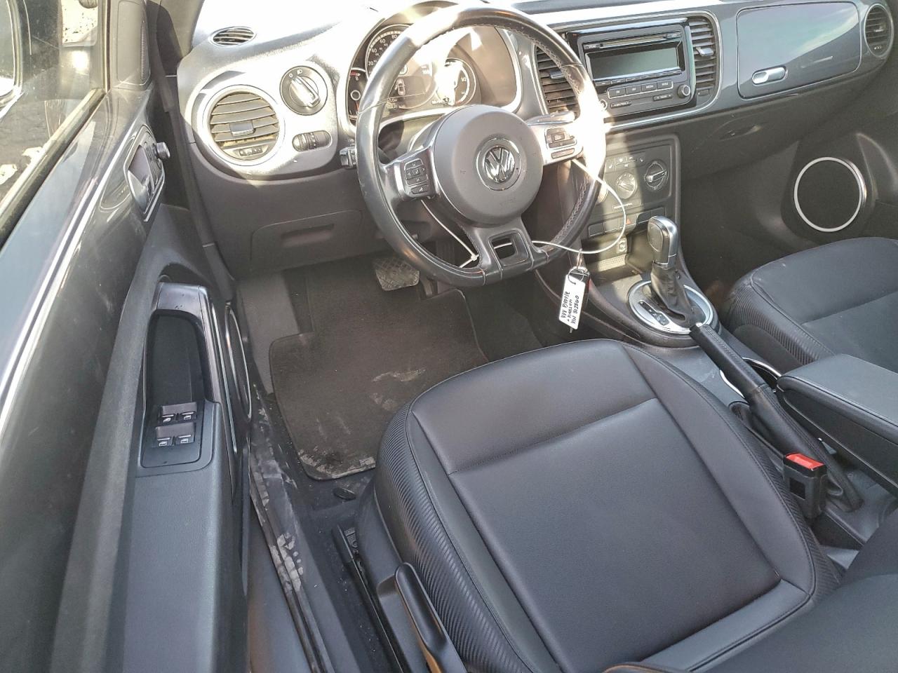 2015 Volkswagen Beetle 1.8T VIN: 3VW517AT0FM812860 Lot: 94338705