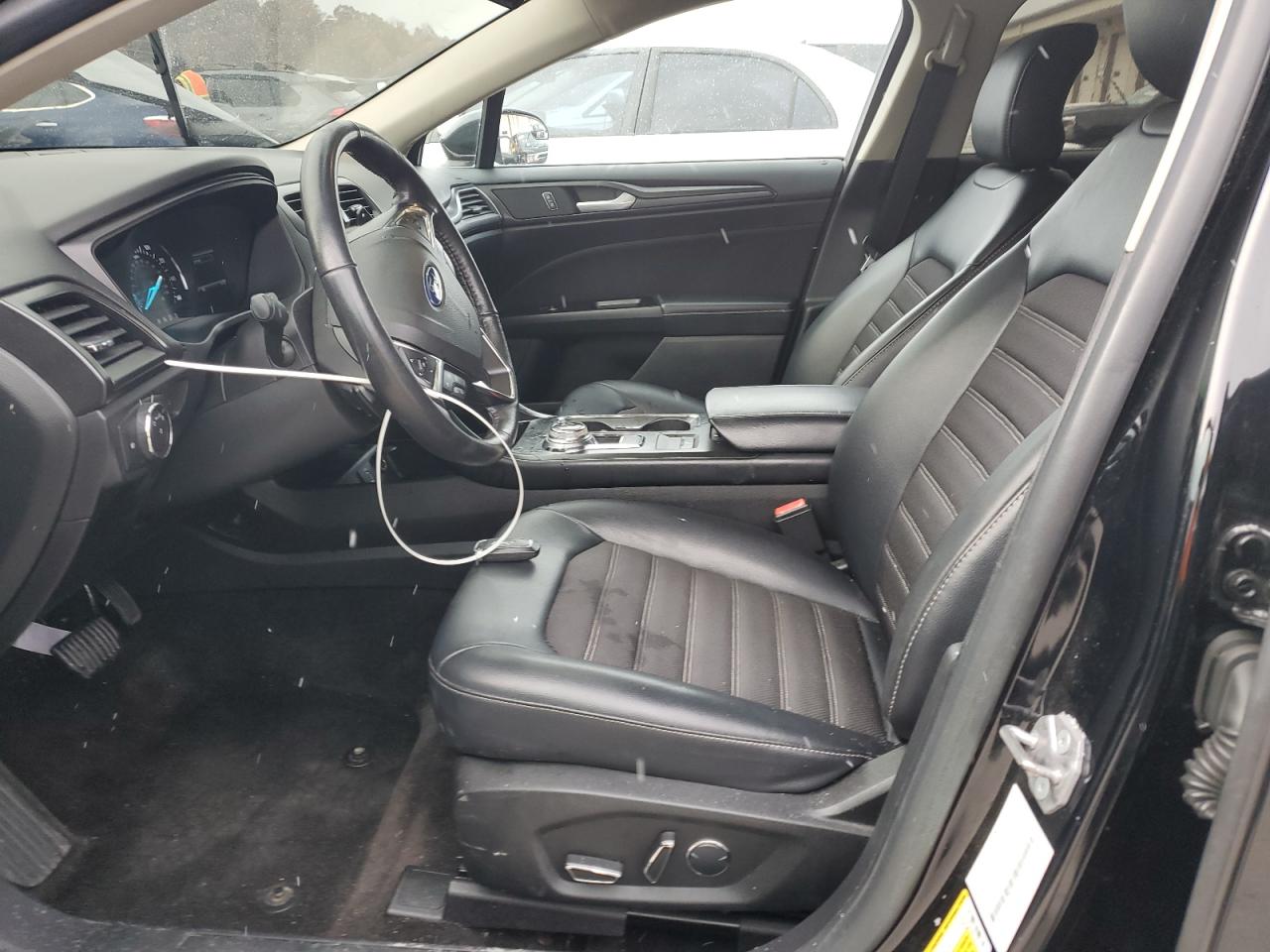 2018 Ford Fusion Se VIN: 3FA6P0HD5JR196165 Lot: 92192595