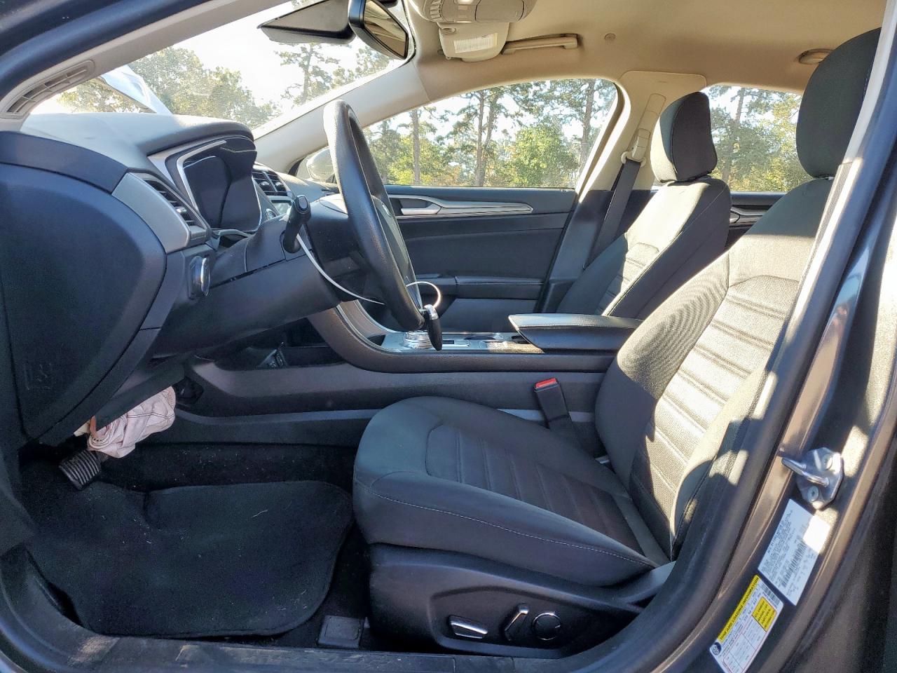 2020 Ford Fusion Se VIN: 3FA6P0LU8LR203992 Lot: 91479775