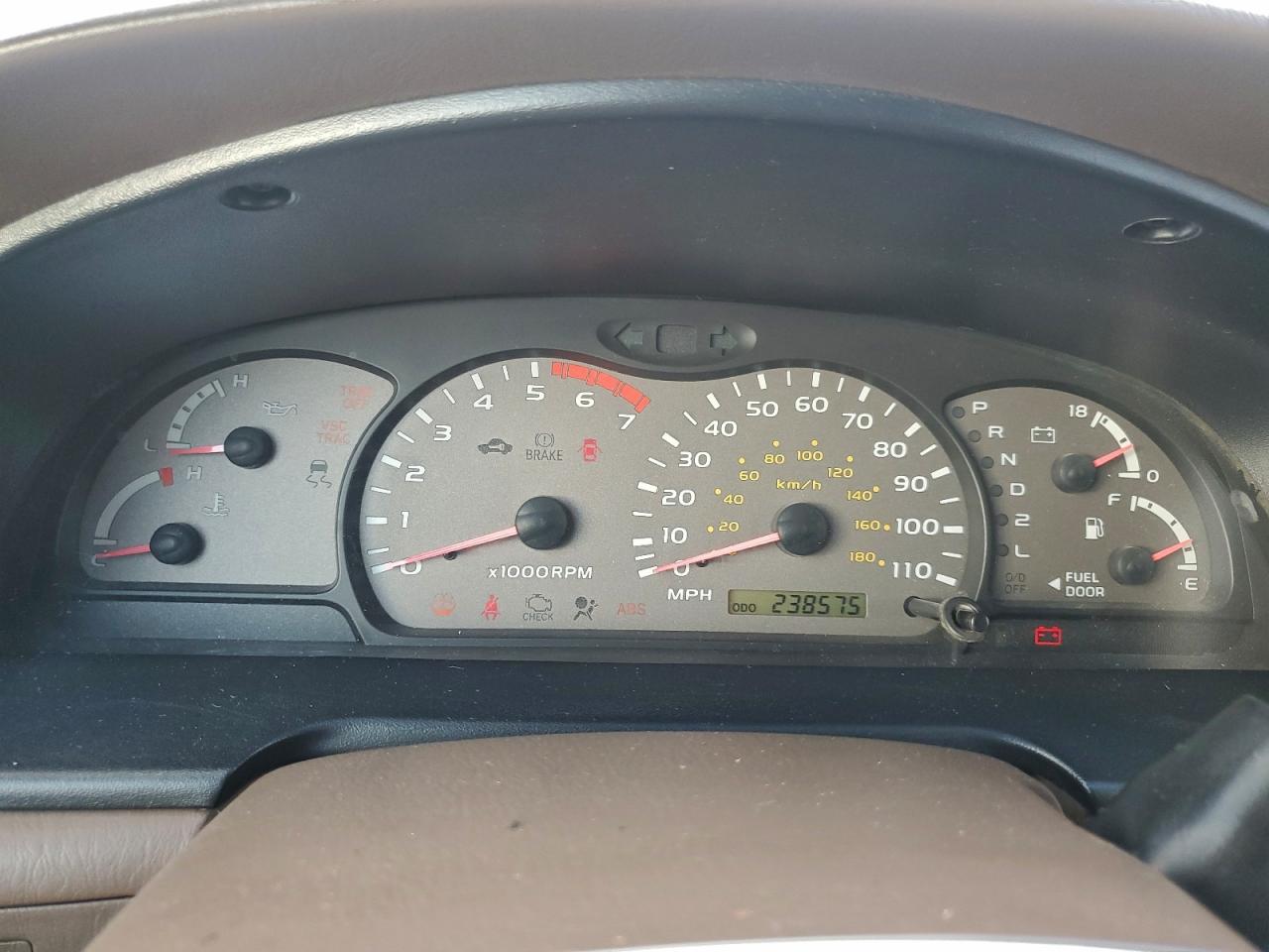 2002 Toyota Sequoia Sr5 VIN: 5TDZT34A52S126678 Lot: 93482275