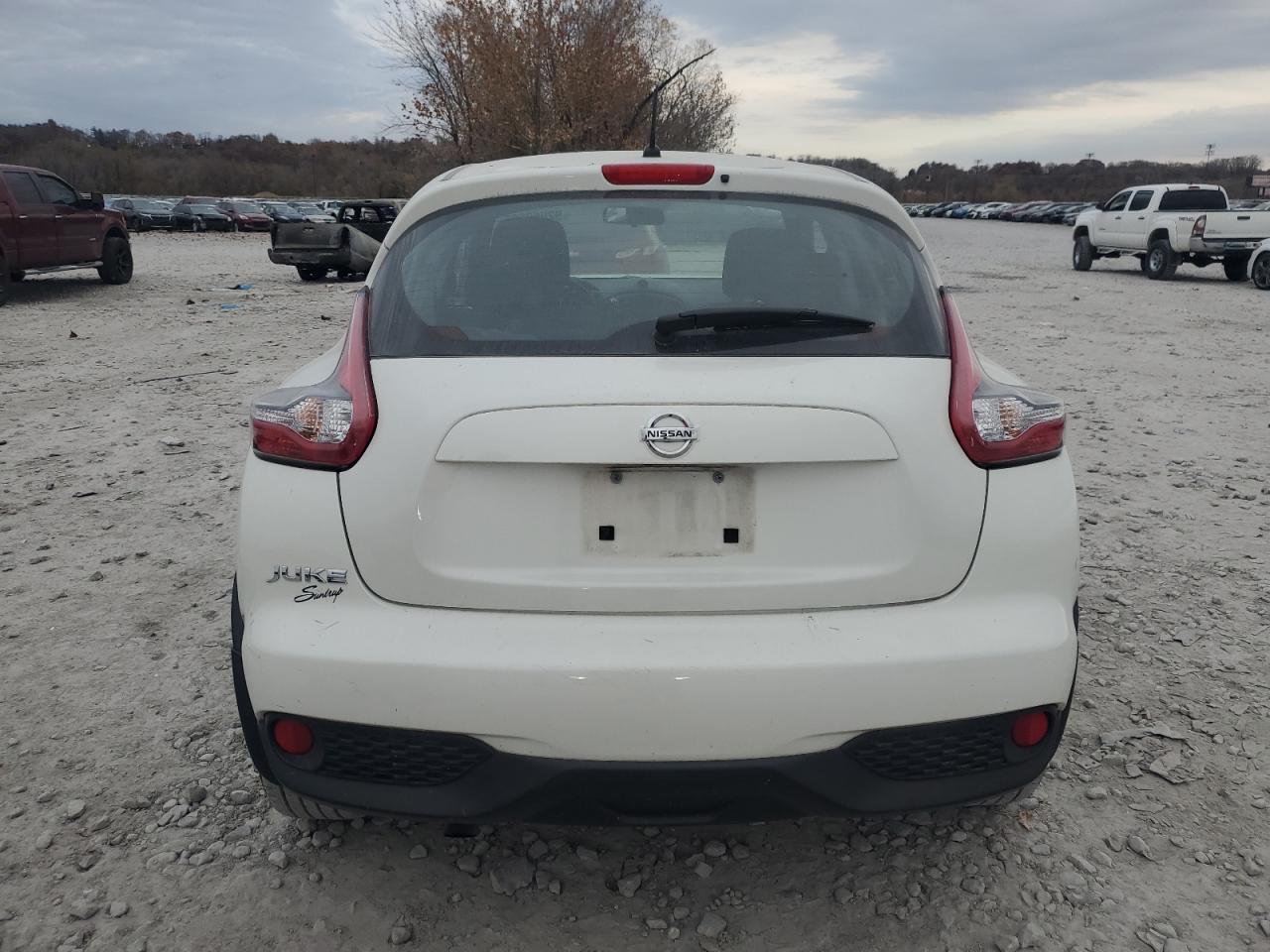 2015 Nissan Juke S VIN: JN8AF5MR7FT509474 Lot: 92669585