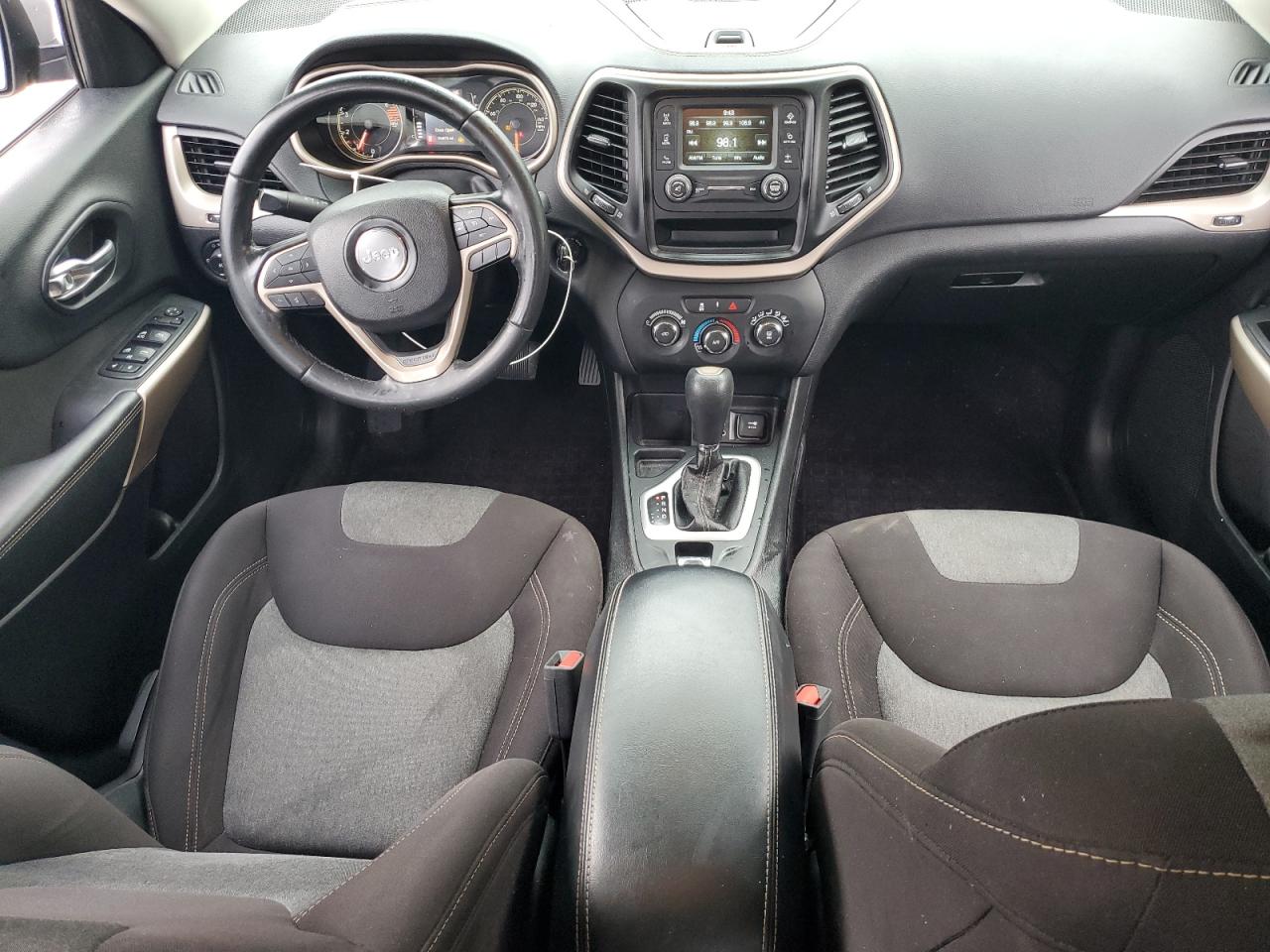 2018 Jeep Cherokee Latitude VIN: 1C4PJLCB5JD544577 Lot: 91885885