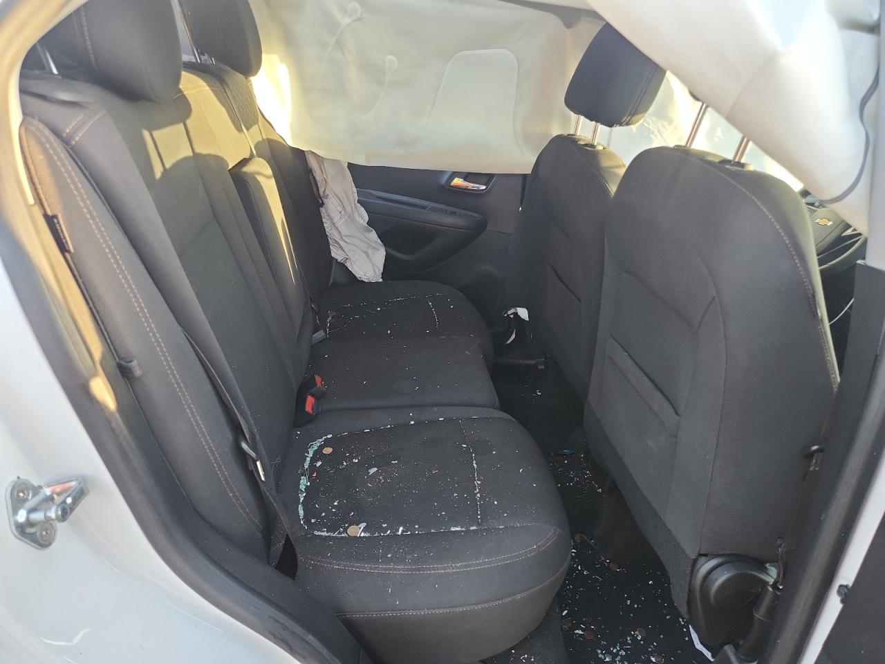 2022 Chevrolet Trax Ls VIN: KL7CJKSM4NB527683 Lot: 92612055