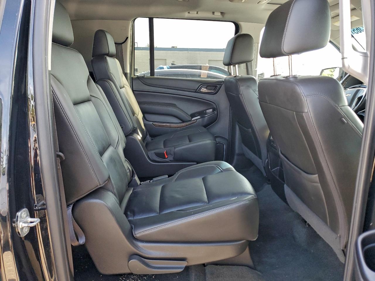 2018 Chevrolet Suburban C1500 Lt VIN: 1GNSCHKC8JR263430 Lot: 91882365