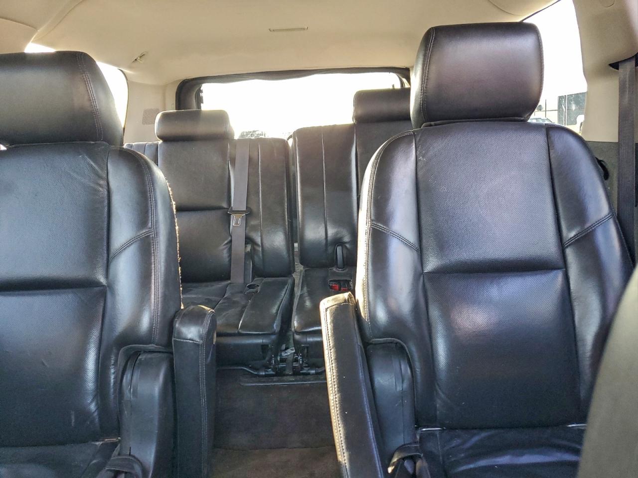 2011 GMC Yukon Xl Denali VIN: 1GKS2MEF5BR231714 Lot: 94175735