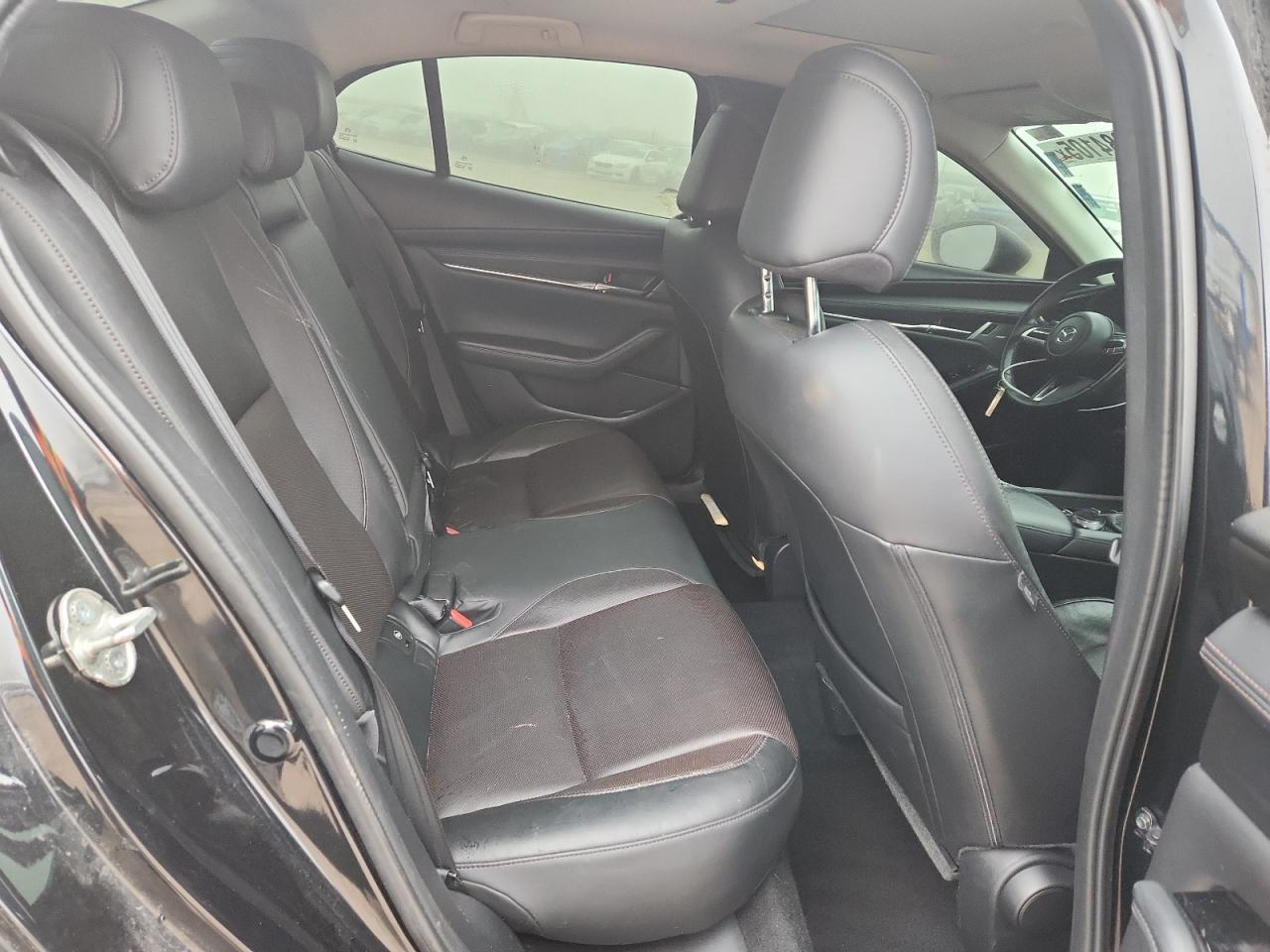 2019 Mazda 3 Premium VIN: 3MZBPAEM8KM102424 Lot: 92884105