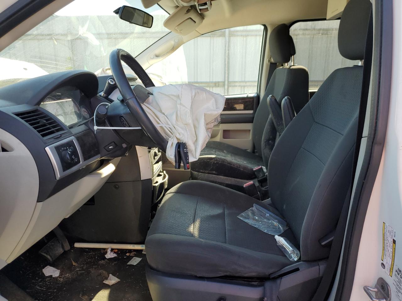 2010 Dodge Grand Caravan Sxt VIN: 2D4RN5D11AR461761 Lot: 90850275