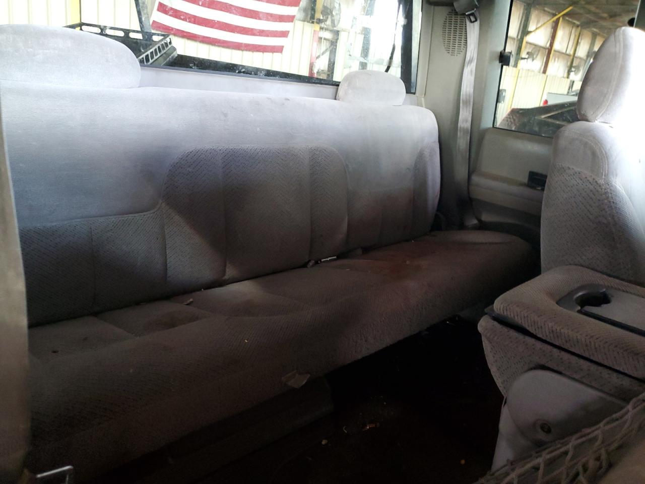 1998 Chevrolet Gmt-400 C1500 VIN: 1GCEC19W5WE255457 Lot: 92010255