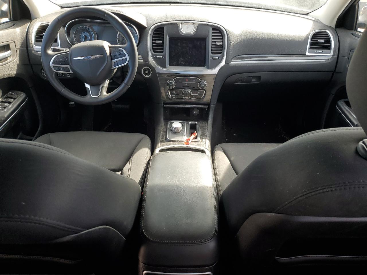 2018 Chrysler 300 Touring VIN: 2C3CCAAG1JH278185 Lot: 91182345